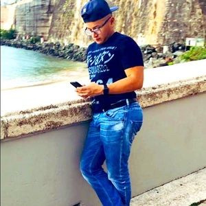 Meet your Posher, Julio